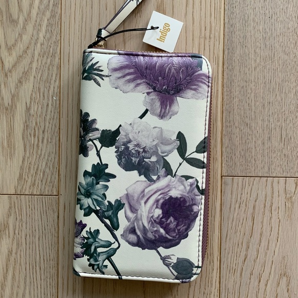 Floral wallet - Picture 1 of 3